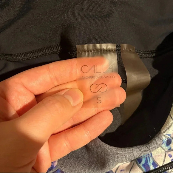 CALIA by Carrie Underwood Size Small Essential Geo Printed Tulip Hem Legging - Picture 8 of 12